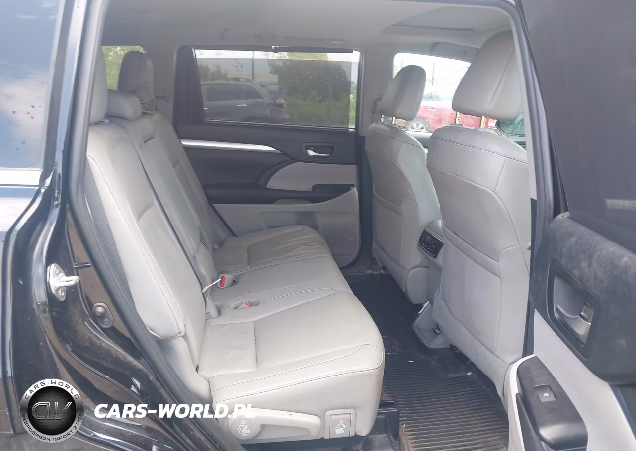 2019 Toyota Highlander Xle VIN:5TDJZRFH8KS589794 - 8