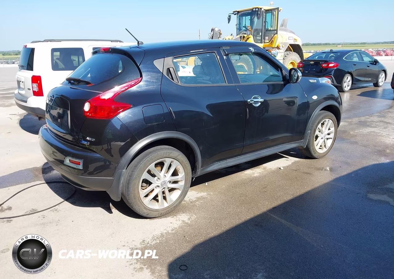 2014 Nissan Juke S VIN:JN8AF5MVXET484467 - 4
