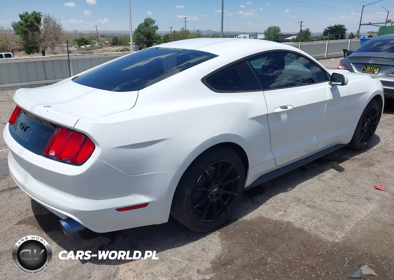 2017 Ford Mustang V6 VIN:1FA6P8AMXH5272582 - 4