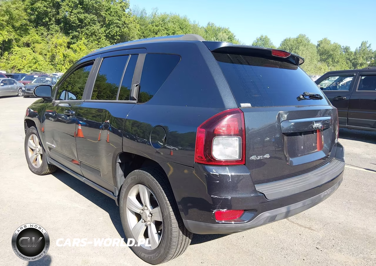 2014 Jeep Compass Latitude VIN:1C4NJDEBXED816573 - 3