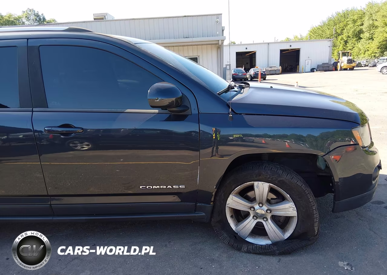 2014 Jeep Compass Latitude VIN:1C4NJDEBXED816573 - 6