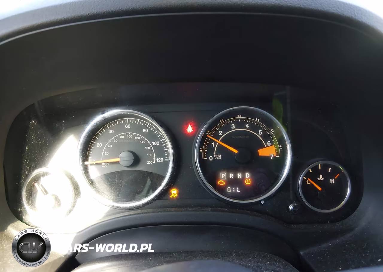 2014 Jeep Compass Latitude VIN:1C4NJDEBXED816573 - 7