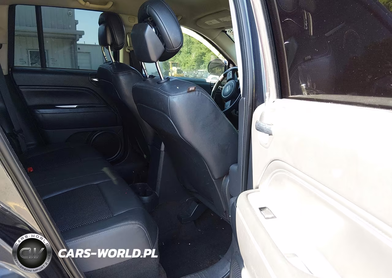 2014 Jeep Compass Latitude VIN:1C4NJDEBXED816573 - 8