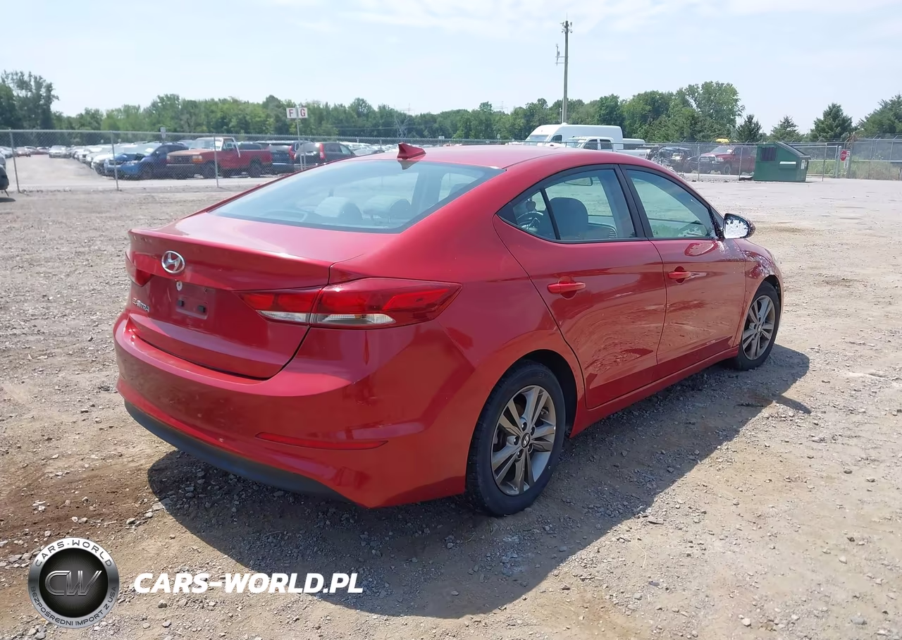2018 Hyundai Elantra Sel VIN:5NPD84LF8JH235333 - 4