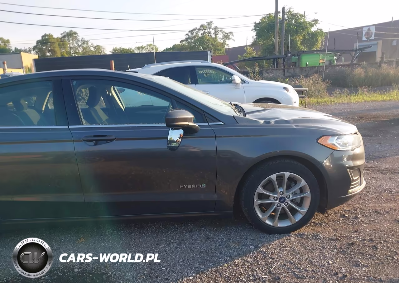 2019 Ford Fusion Hybrid Se VIN:3FA6P0LU9KR130386 - 13