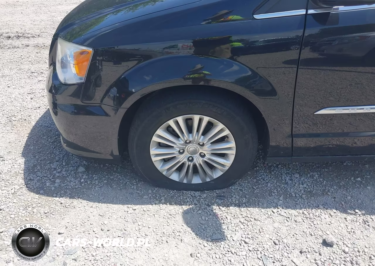 2013 Chrysler Town & Country Limited VIN:2C4RC1GGXDR805183 - 21