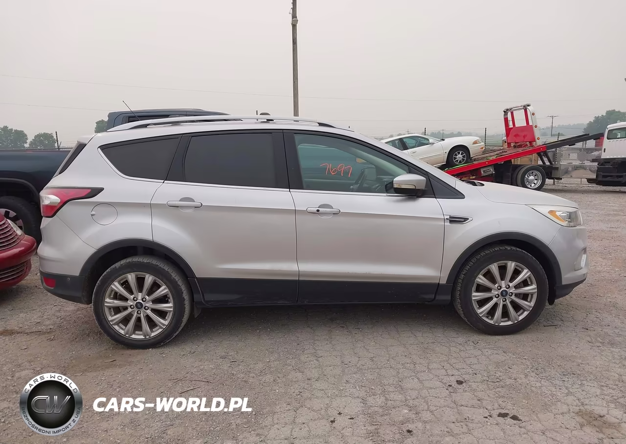 2018 Ford Escape Titanium VIN:1FMCU9J99JUC49485 - 13