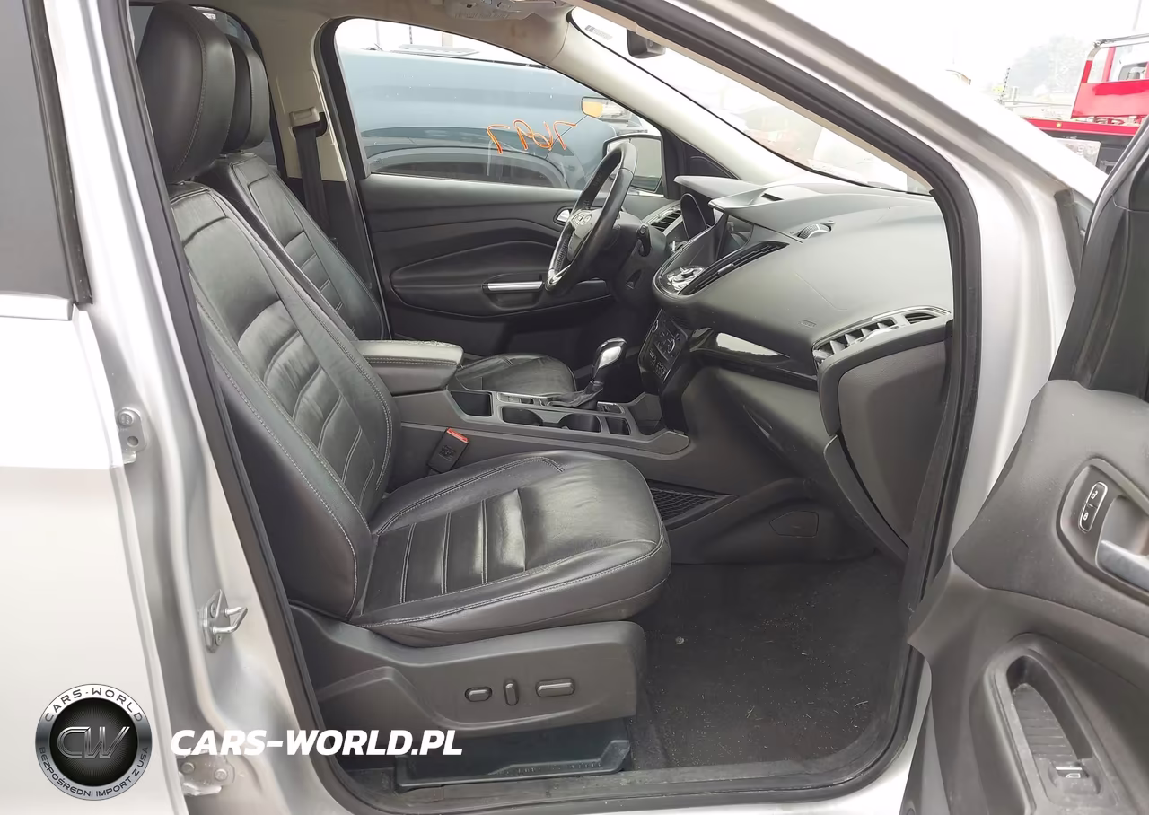 2018 Ford Escape Titanium VIN:1FMCU9J99JUC49485 - 5