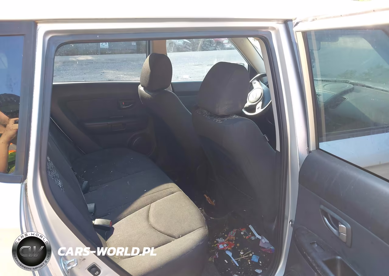 2010 Kia Soul + VIN:KNDJT2A25A7111773 - 8