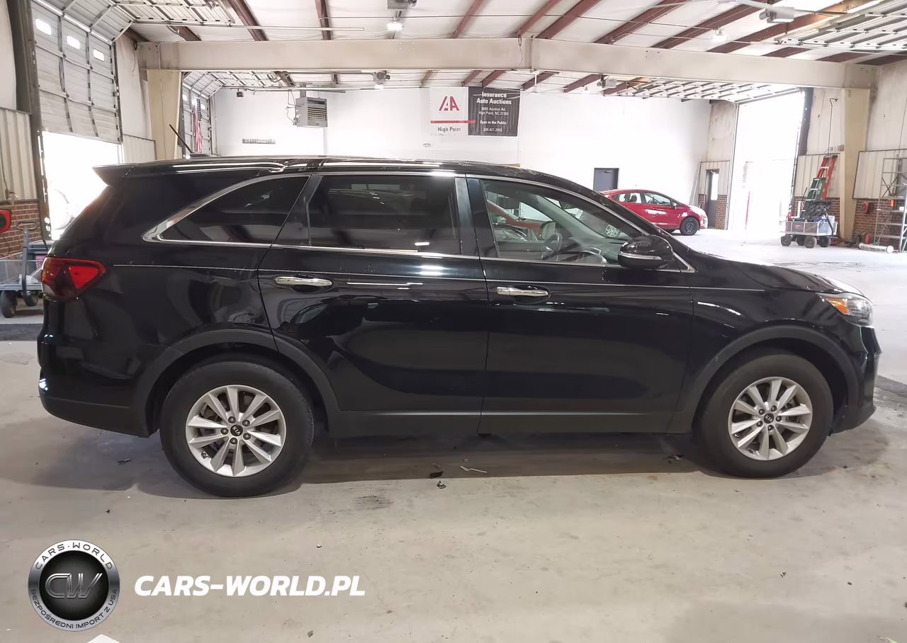 2019 Kia Sorento 2.4L L VIN:5XYPG4A38KG597812 - 13