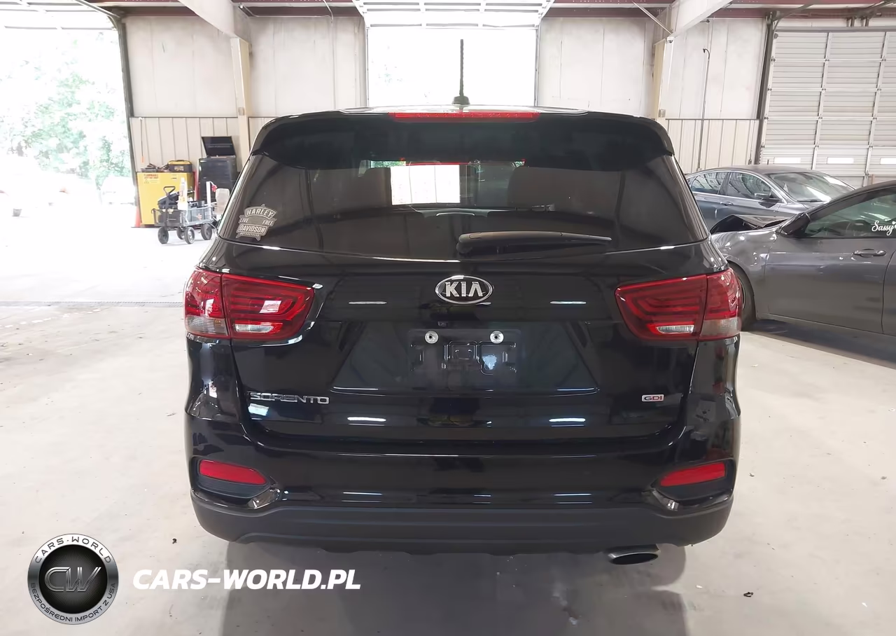 2019 Kia Sorento 2.4L L VIN:5XYPG4A38KG597812 - 16