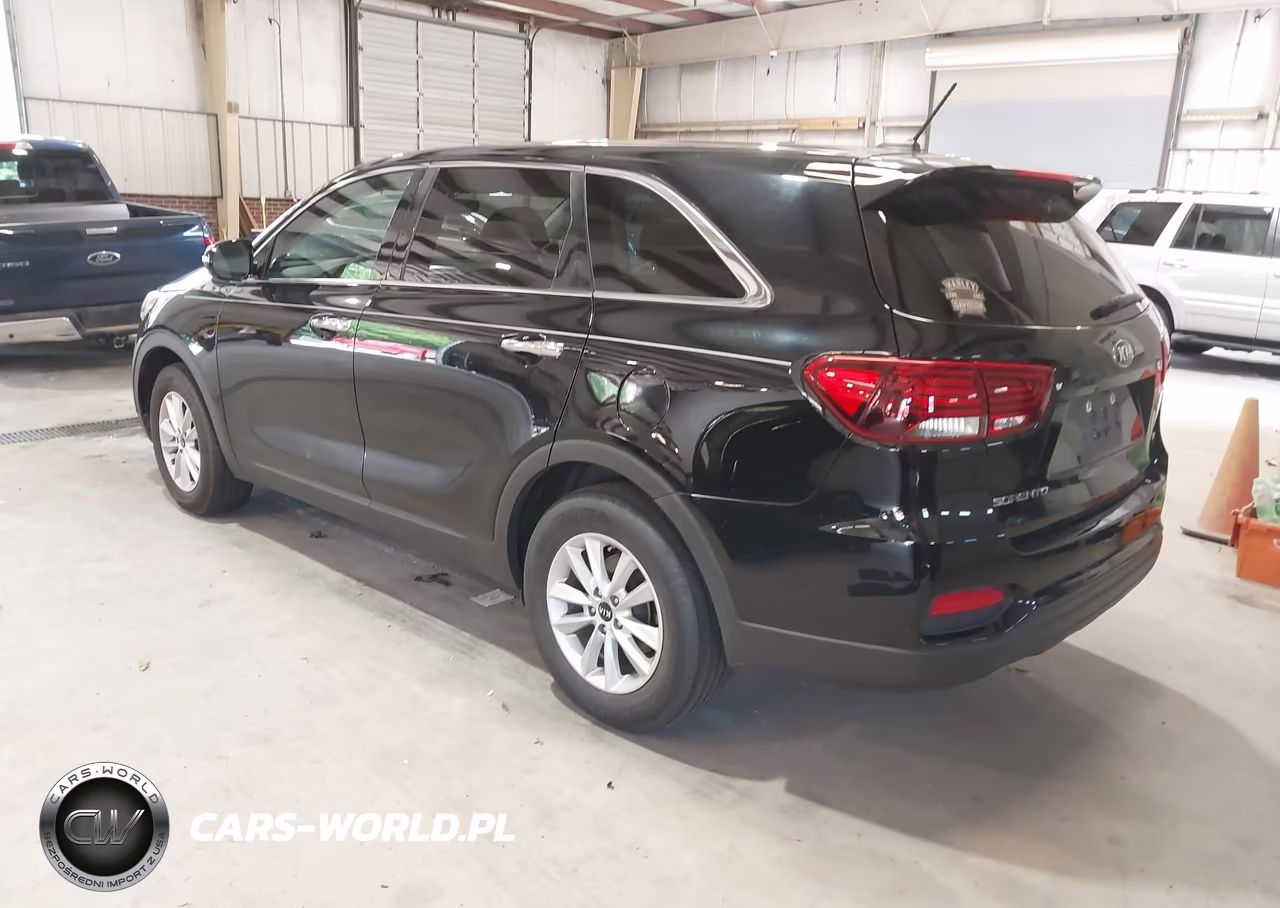 2019 Kia Sorento 2.4L L VIN:5XYPG4A38KG597812 - 3