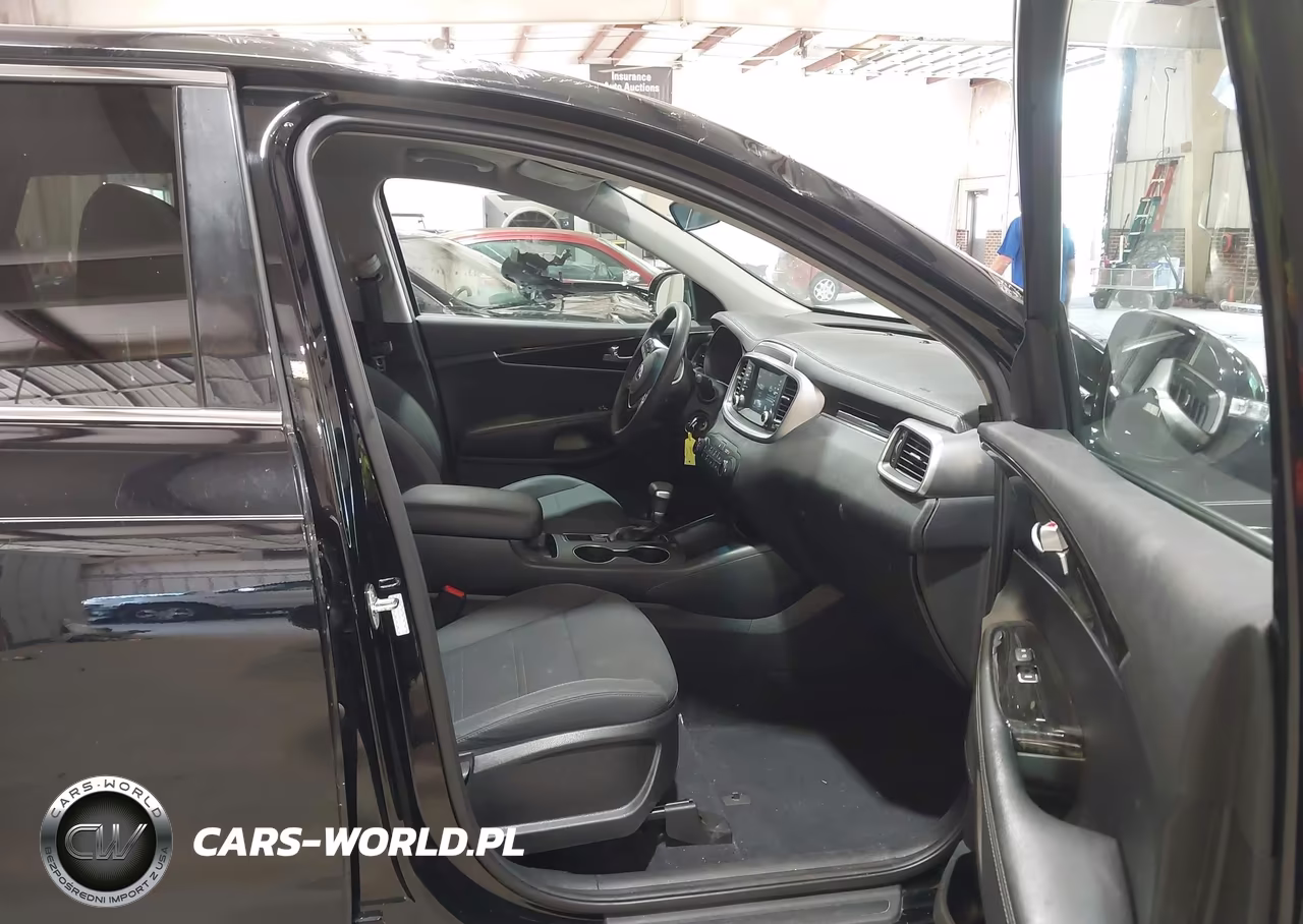 2019 Kia Sorento 2.4L L VIN:5XYPG4A38KG597812 - 5