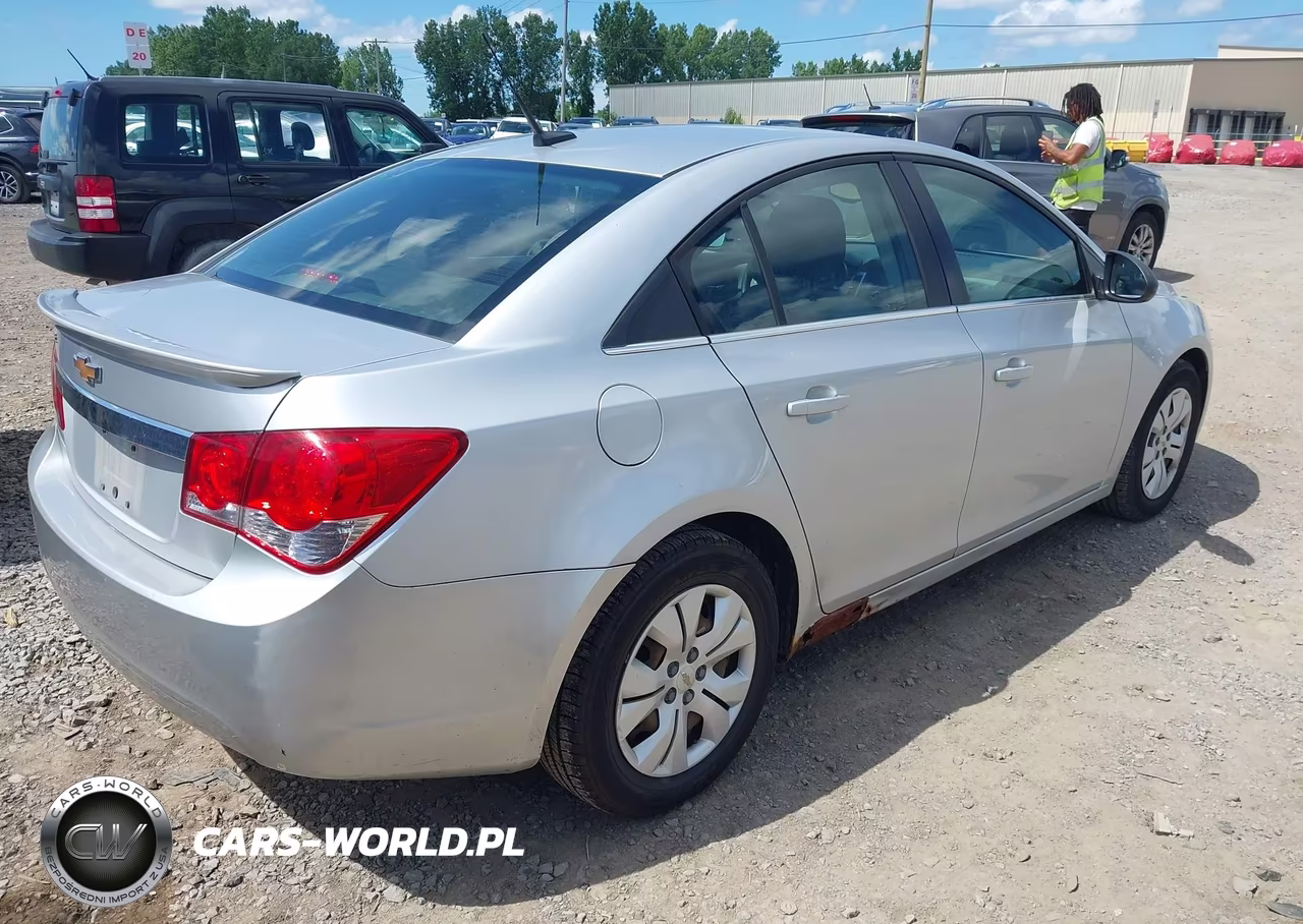 2012 Chevrolet Cruze Ls VIN:1G1PC5SH3C7125391 - 4