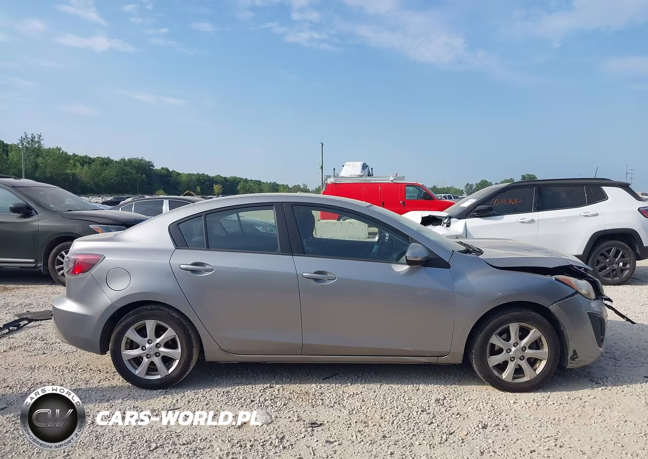 2011 Mazda Mazda3 I Touring VIN:JM1BL1VF7B1497323 - 14