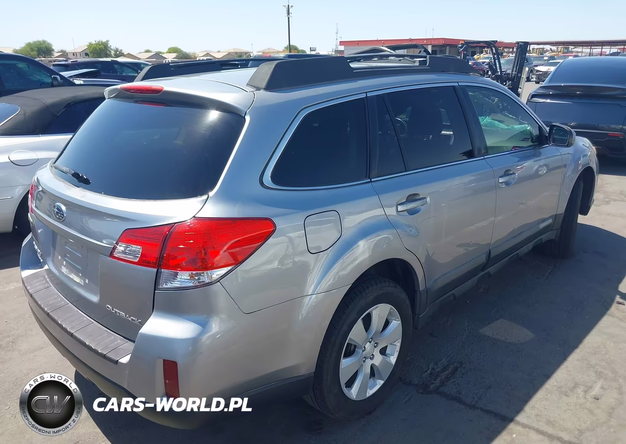 2011 Subaru Outback 2.5I Premium VIN:4S4BRCGC4B3410555 - 4