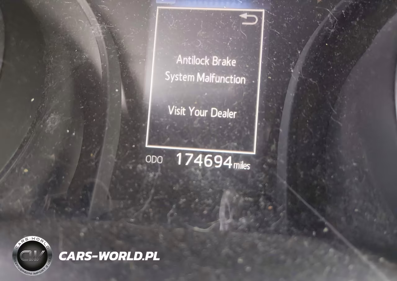 2018 Toyota Camry Le VIN:4T1B11HK2JU647877 - 15