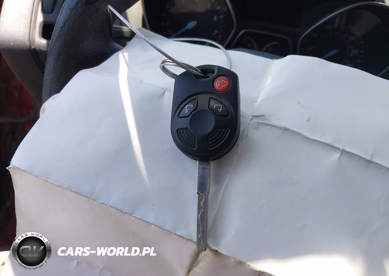 2015 Ford Escape S VIN:1FMCU0F71FUB39797 - 11
