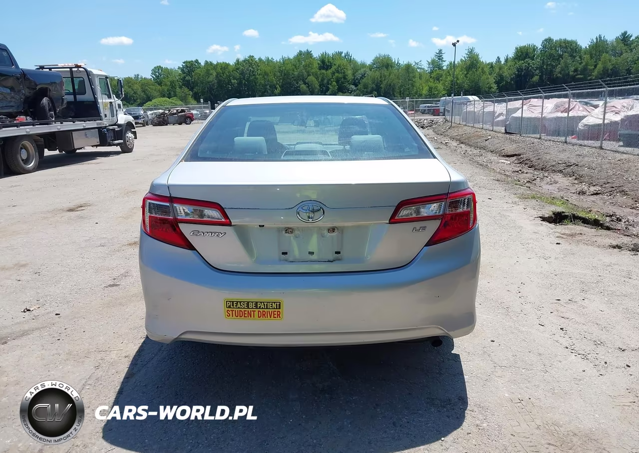 2014 Toyota Camry Le VIN:4T1BF1FK2EU438004 - 16