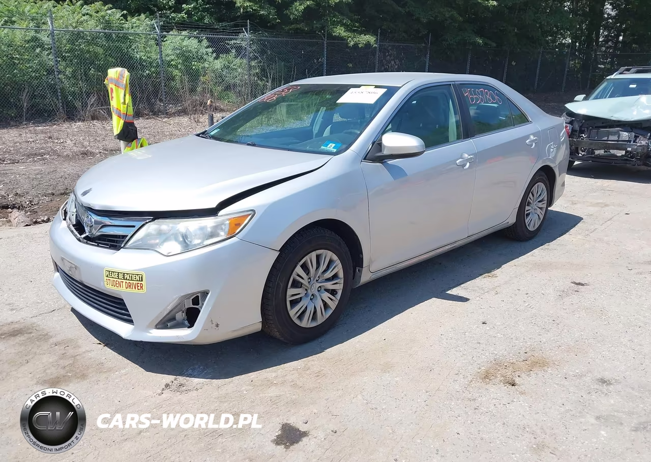 2014 Toyota Camry Le VIN:4T1BF1FK2EU438004 - 2