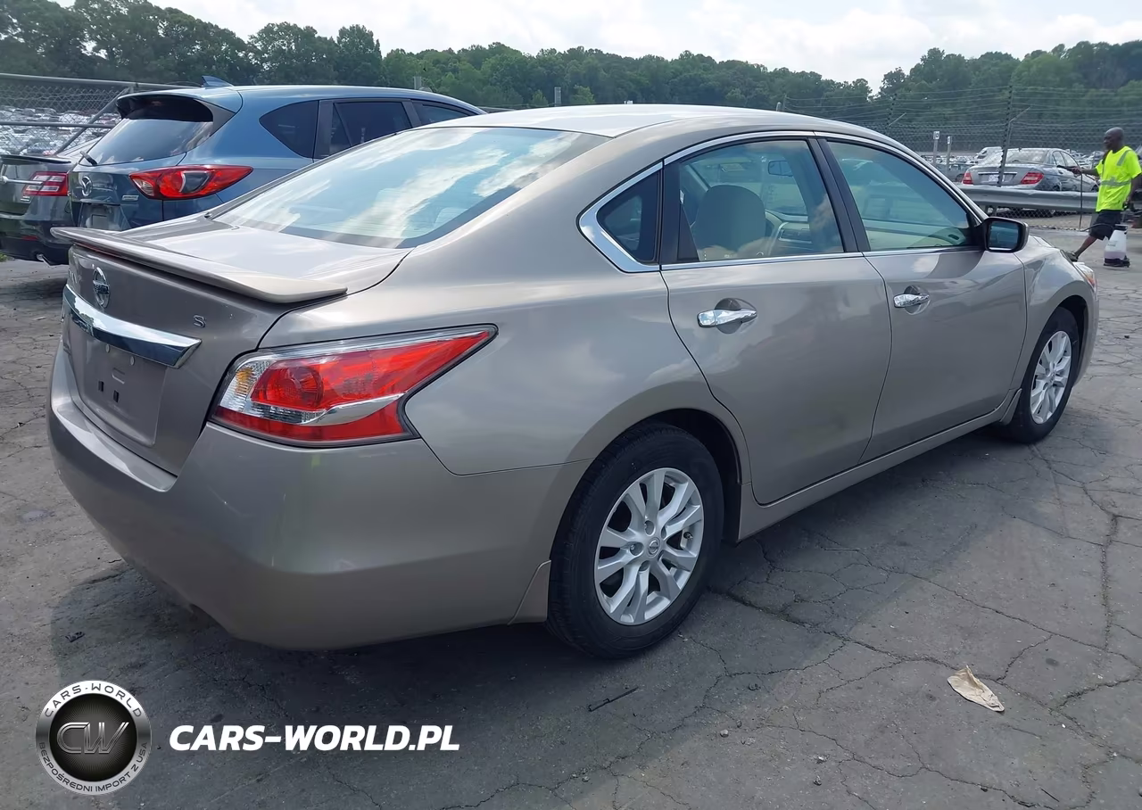 2014 Nissan Altima 2.5 S VIN:1N4AL3AP8EC204078 - 4