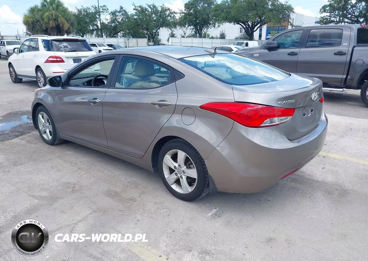2012 Hyundai Elantra Gls VIN:5NPDH4AE0CH124241 - 3