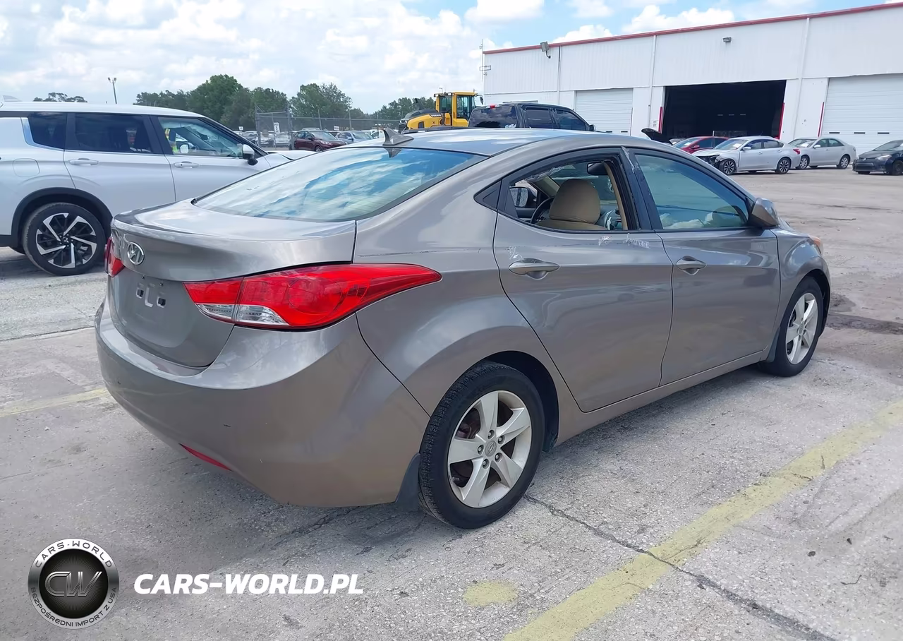 2012 Hyundai Elantra Gls VIN:5NPDH4AE0CH124241 - 4
