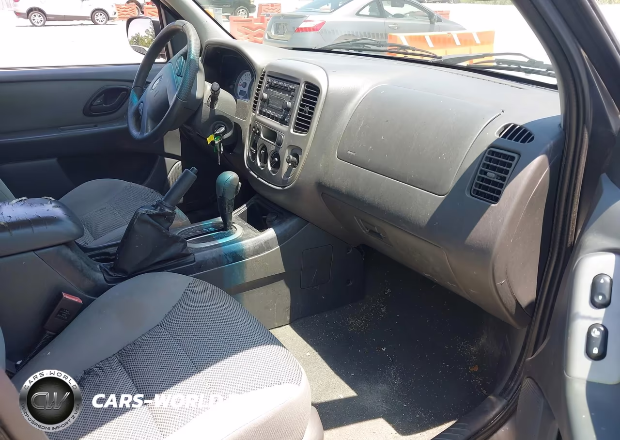 2005 Ford Escape Xlt VIN:1FMCU03195DA10172 - 5