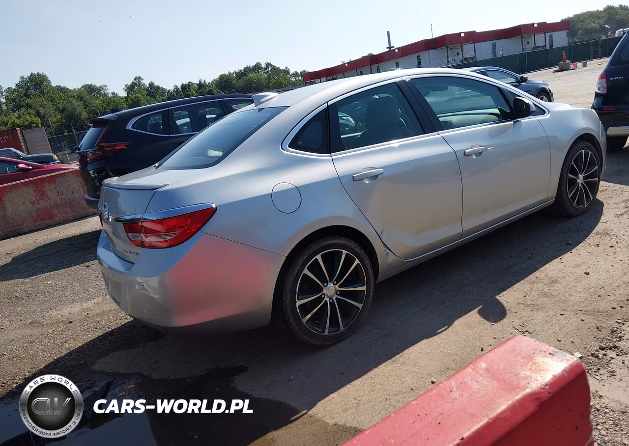 2017 Buick Verano Sport Touring VIN:1G4PR5SKXH4104396 - 4