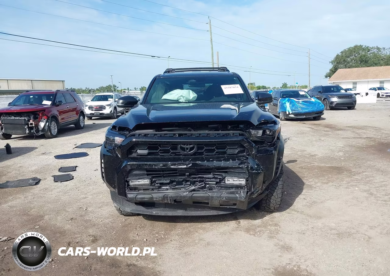 2025 Toyota 4Runner Hybrid Trd Off Road VIN:JTEVB5BRXS5007631 - 12