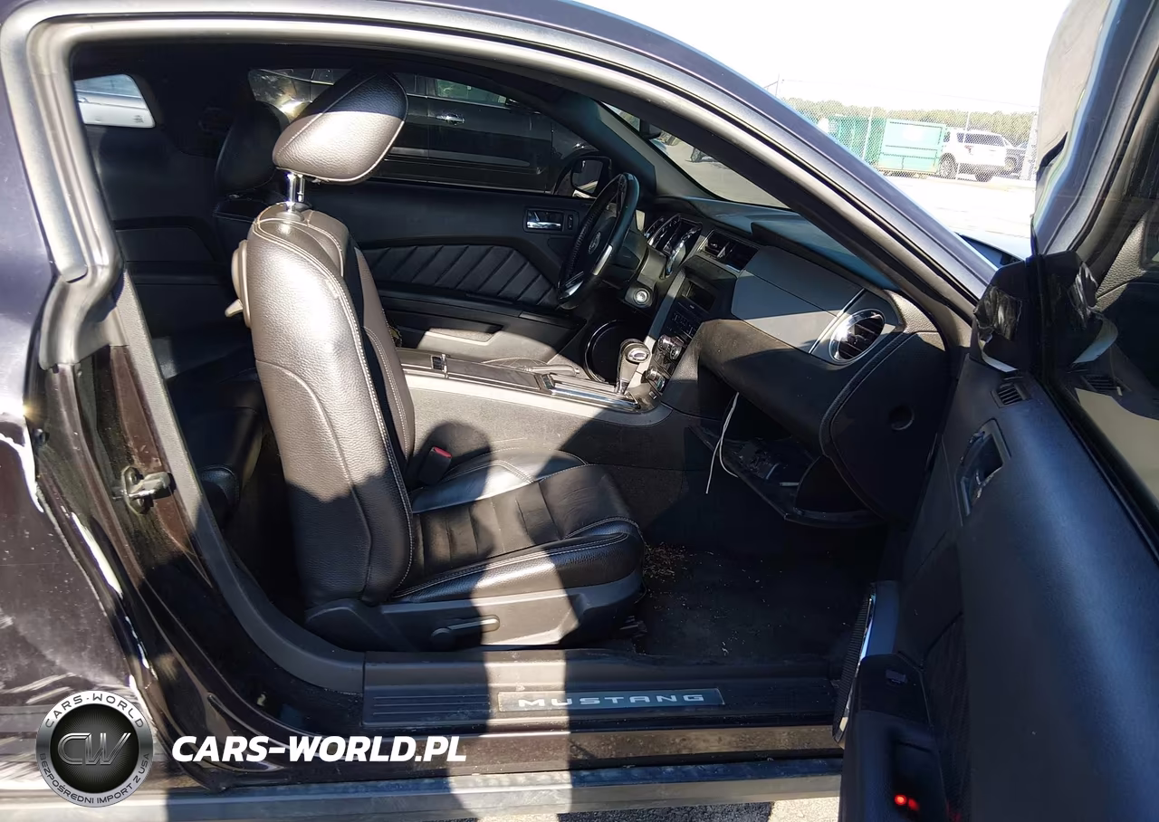 2012 Ford Mustang V6 Premium VIN:1ZVBP8AM6C5230943 - 5