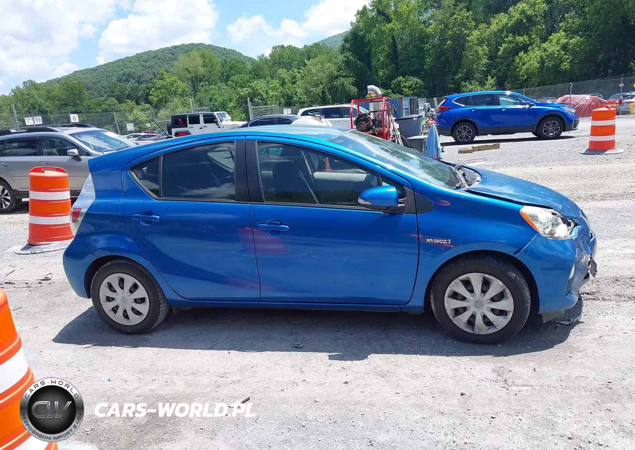 2012 Toyota Prius C VIN:JTDKDTB35C1514480 - 14