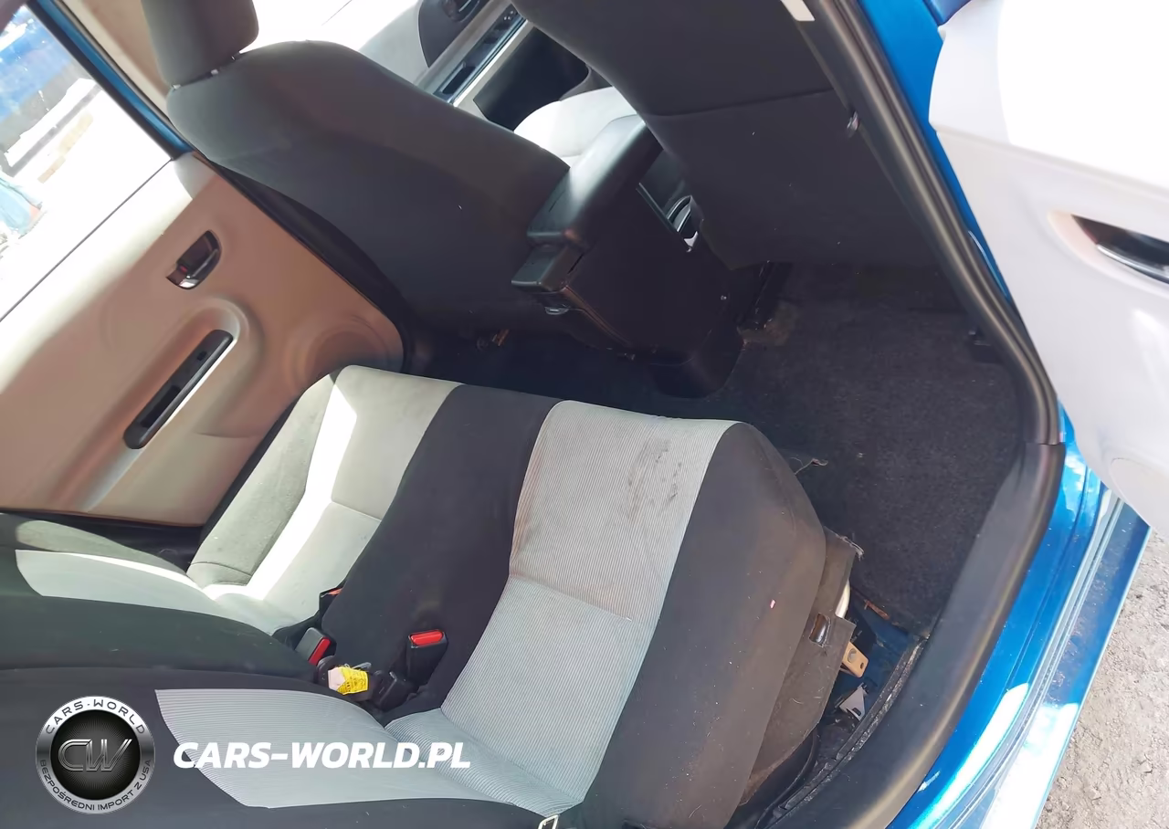 2012 Toyota Prius C VIN:JTDKDTB35C1514480 - 8