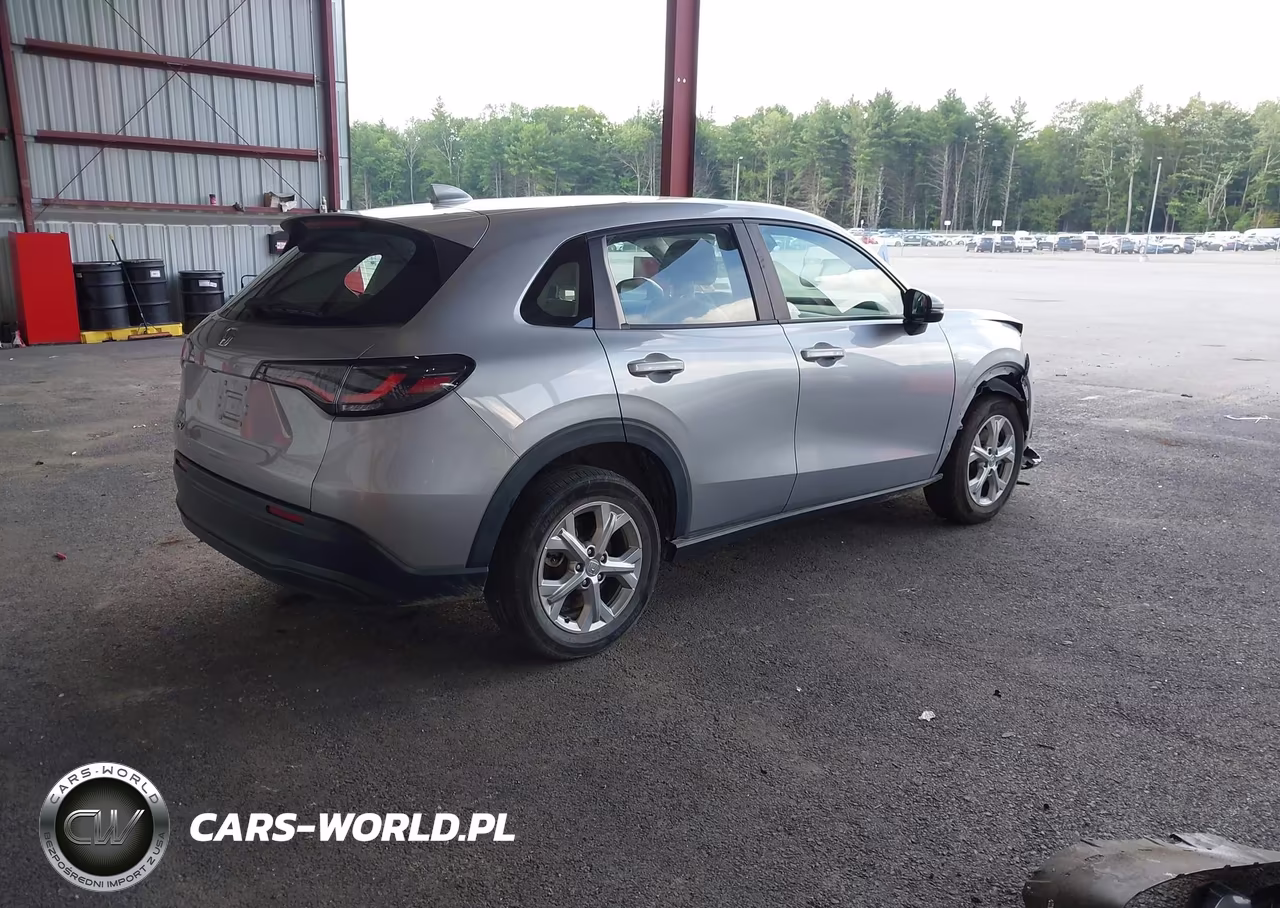 2023 Honda Hr-V Awd Lx VIN:3CZRZ2H34PM729885 - 4