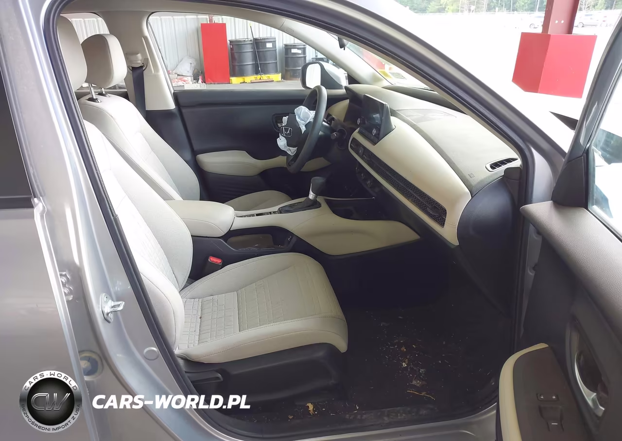 2023 Honda Hr-V Awd Lx VIN:3CZRZ2H34PM729885 - 5