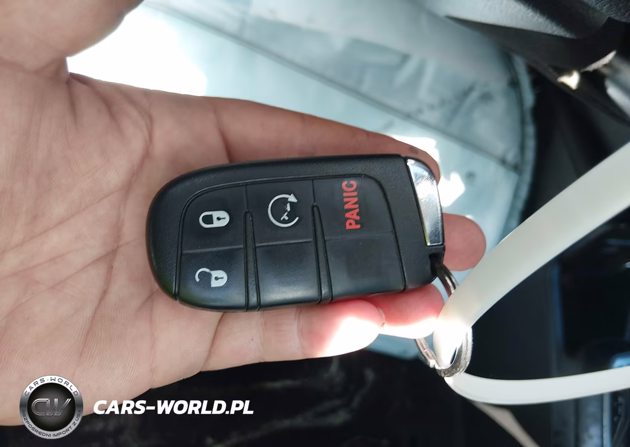 2020 Jeep Renegade Latitude 4X4 VIN:ZACNJBBB3LPL93937 - 11