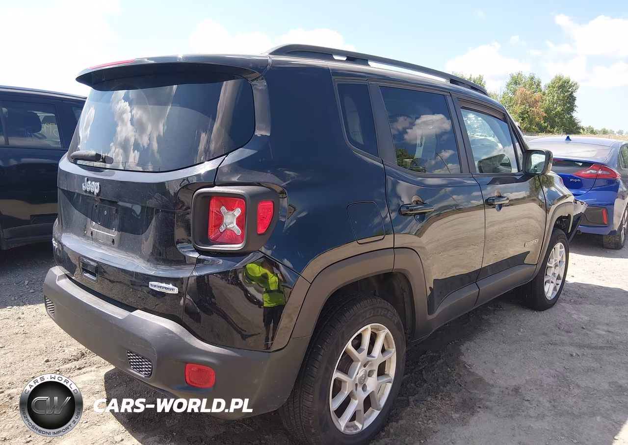 2020 Jeep Renegade Latitude 4X4 VIN:ZACNJBBB3LPL93937 - 4