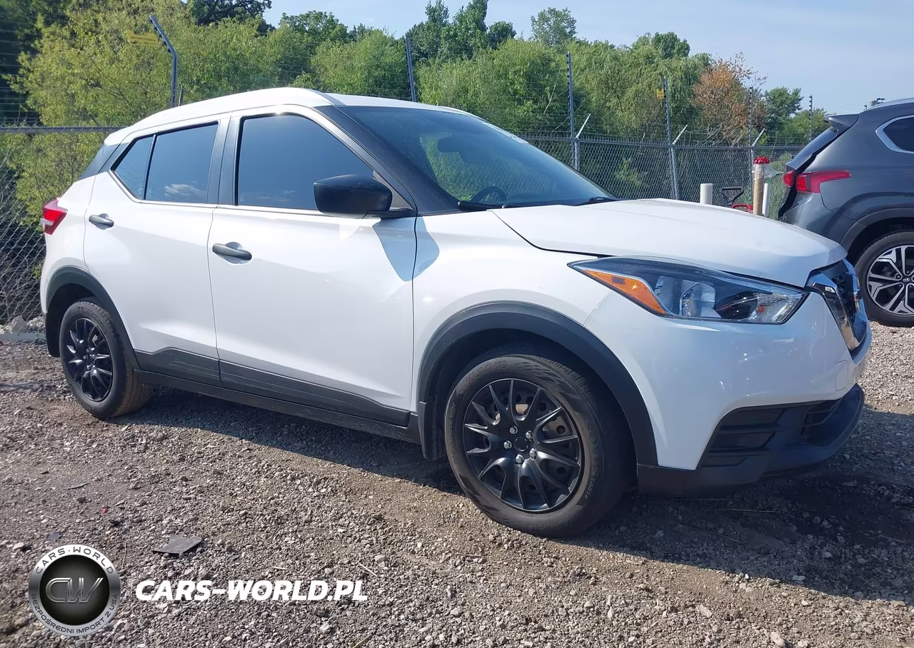 2018 Nissan Kicks S