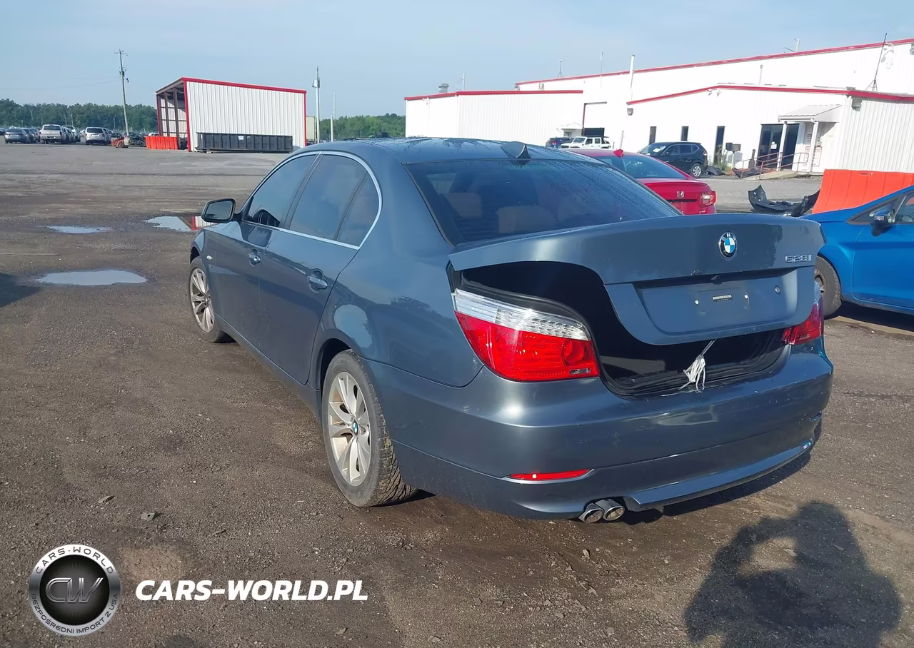 2010 BMW 528I xDrive VIN:WBANV1C56AC159736 - 3