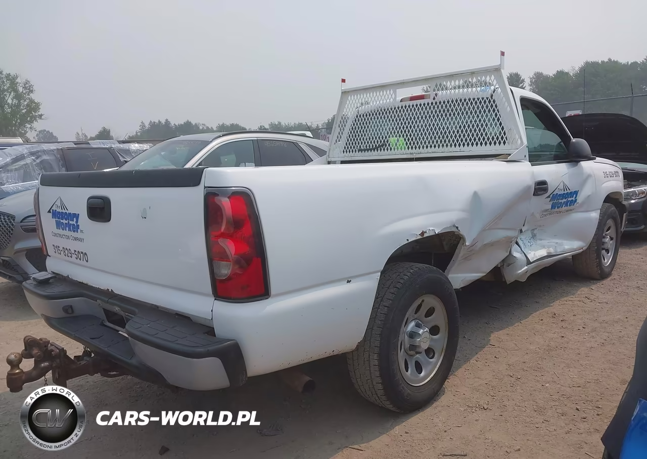 2007 Chevrolet Silverado 1500 Classic Work Truck VIN:3GCEC14X37G251174 - 4