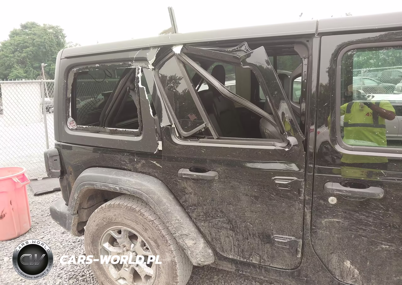 2020 Jeep Wrangler Unlimited Freedom 4X4 VIN:1C4HJXDN7LW245250 - 6