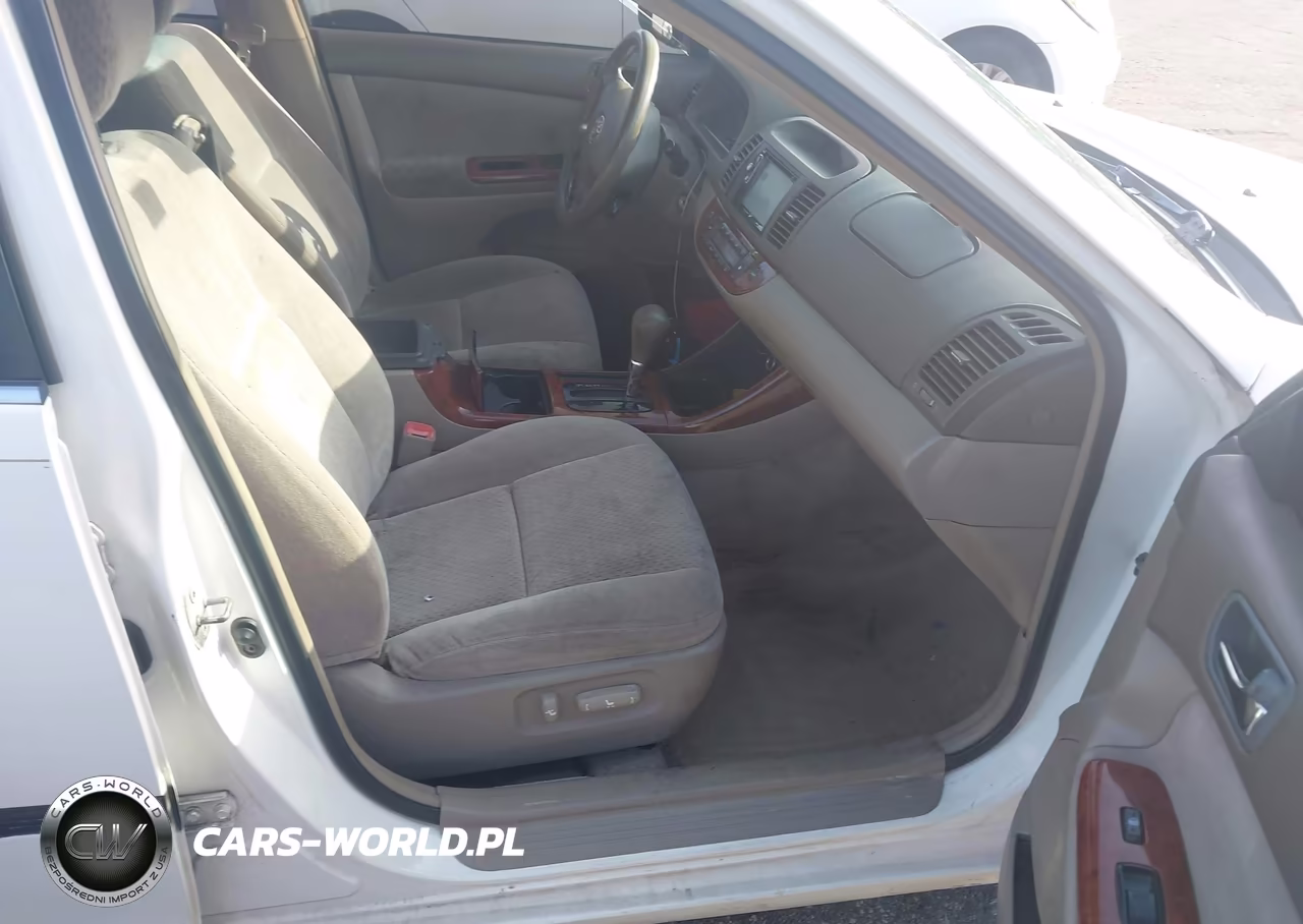 2004 Toyota Camry Xle VIN:4T1BE32K94U305713 - 5