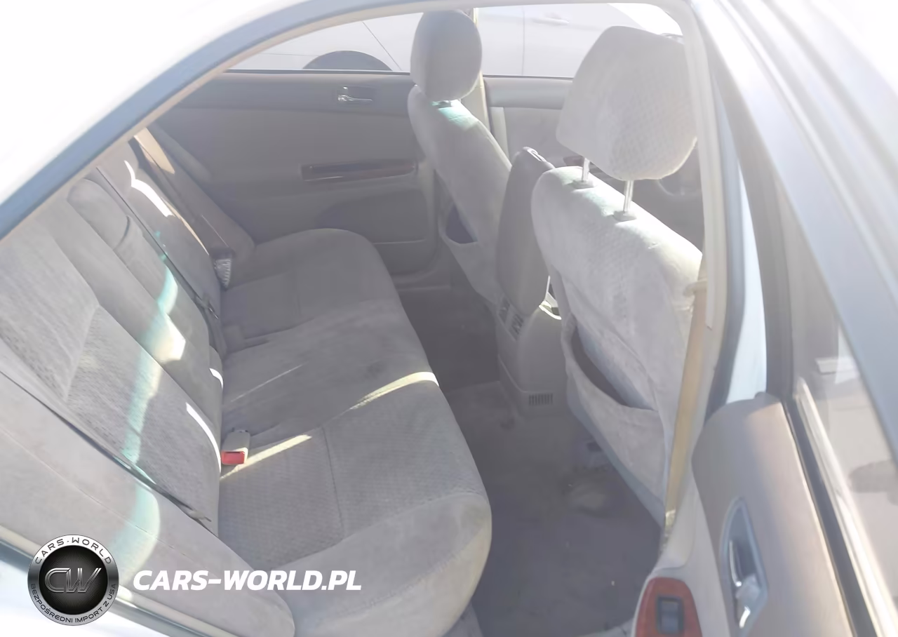 2004 Toyota Camry Xle VIN:4T1BE32K94U305713 - 8