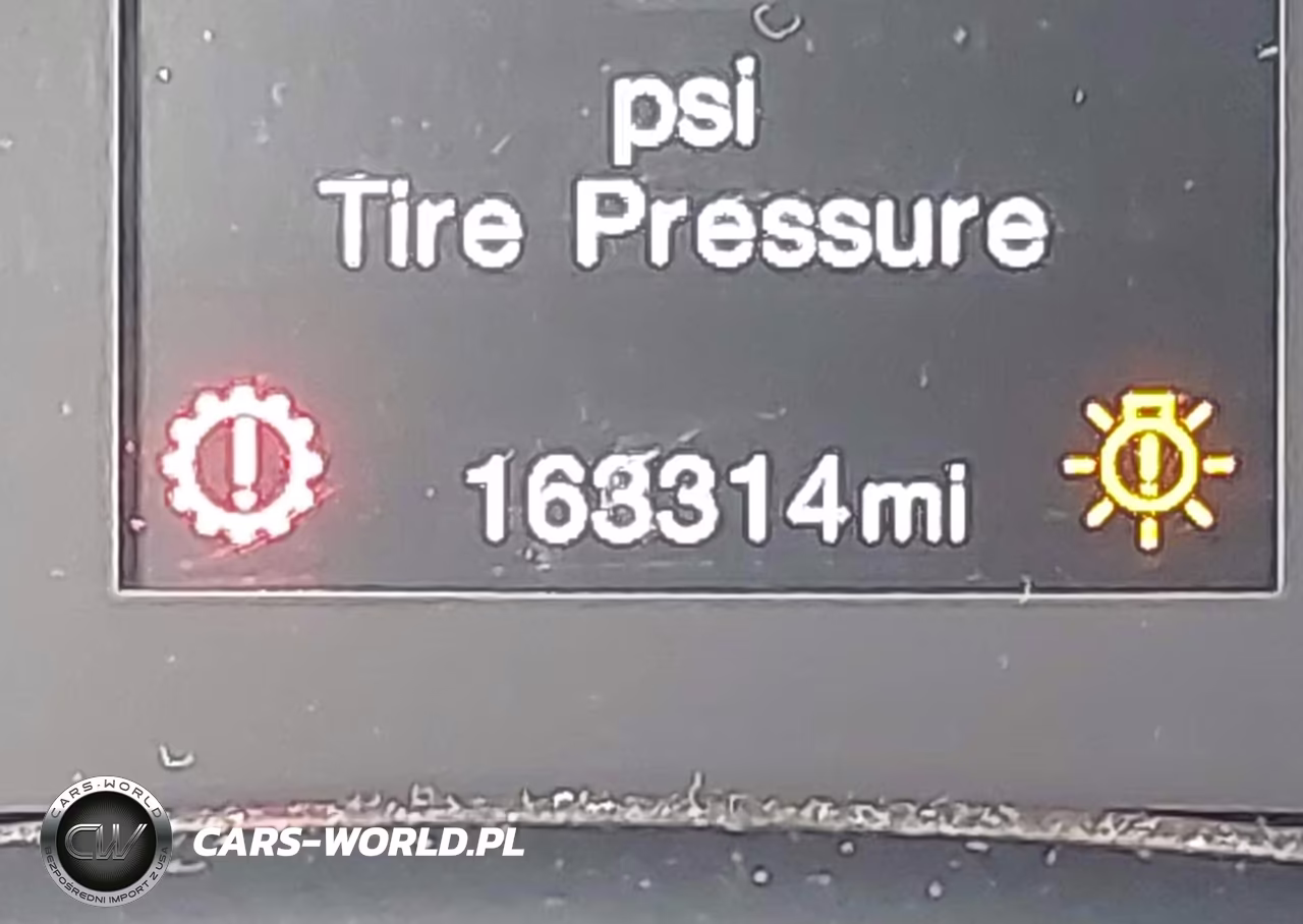 2017 Jeep Renegade Altitude VIN:ZACCJBBBXHPG63201 - 16