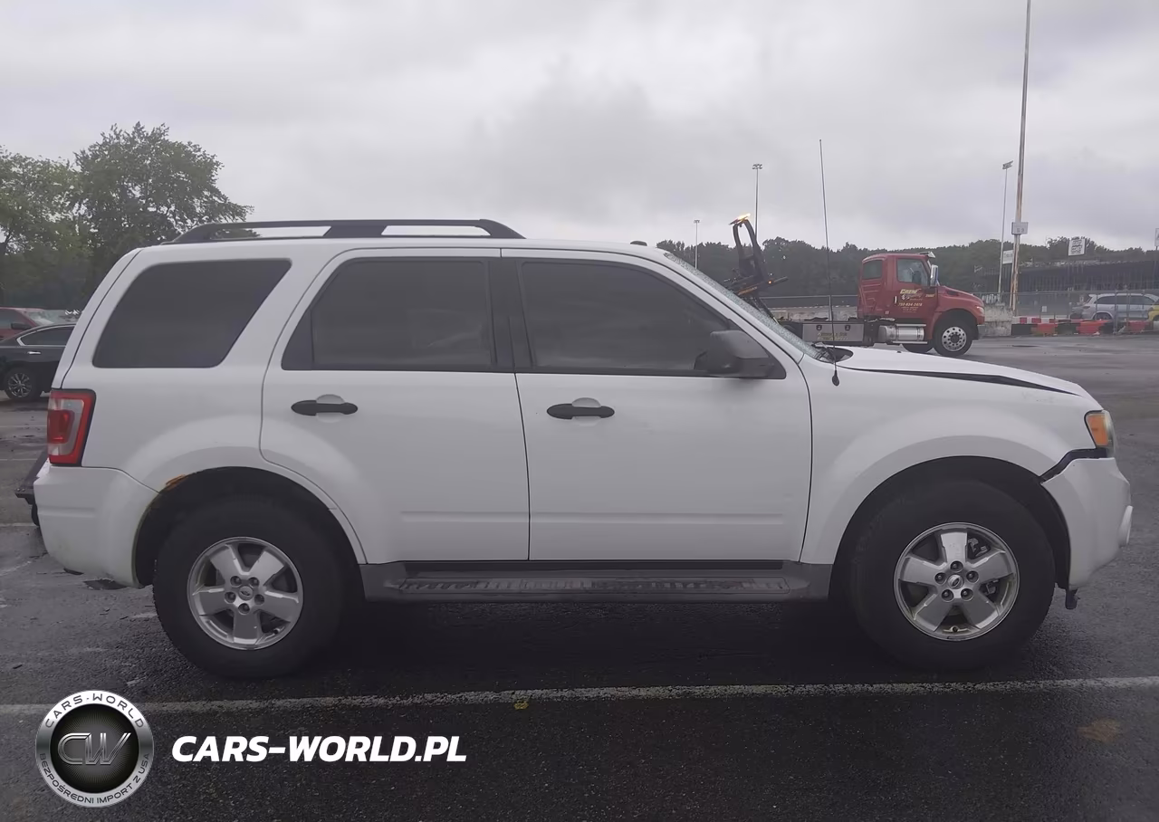 2011 Ford Escape Xlt VIN:1FMCU9DG8BKB73975 - 13