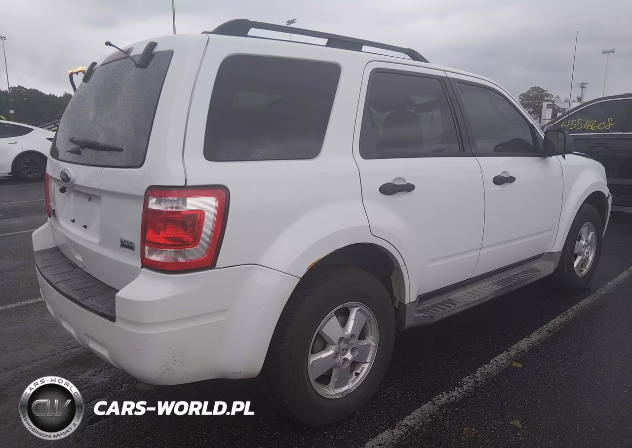 2011 Ford Escape Xlt VIN:1FMCU9DG8BKB73975 - 4