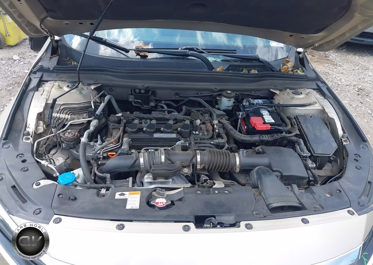2018 Honda Accord Touring VIN:1HGCV1F9XJA022966 - 10