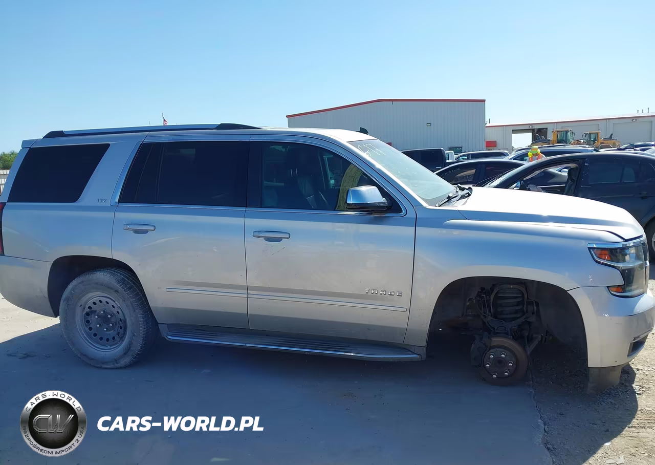 2015 Chevrolet Tahoe Ltz VIN:1GNSCCKC2FR129426 - 13