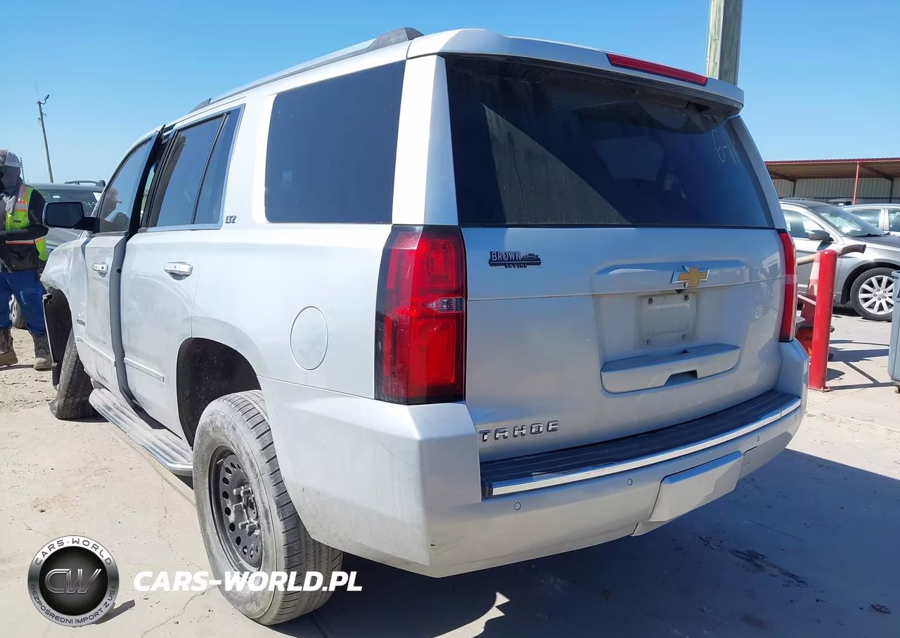 2015 Chevrolet Tahoe Ltz VIN:1GNSCCKC2FR129426 - 3