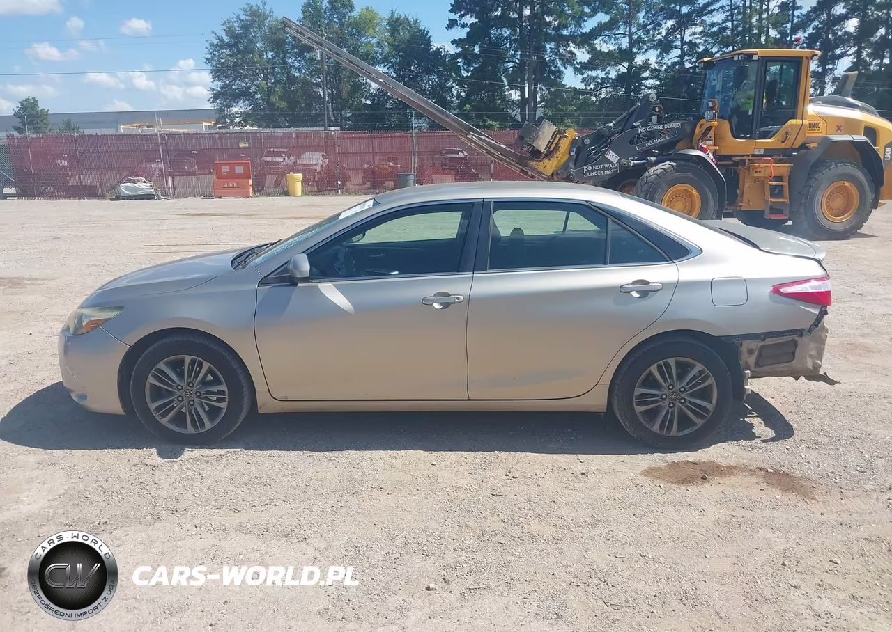 2015 Toyota Camry Se VIN:4T1BF1FK3FU064262 - 14